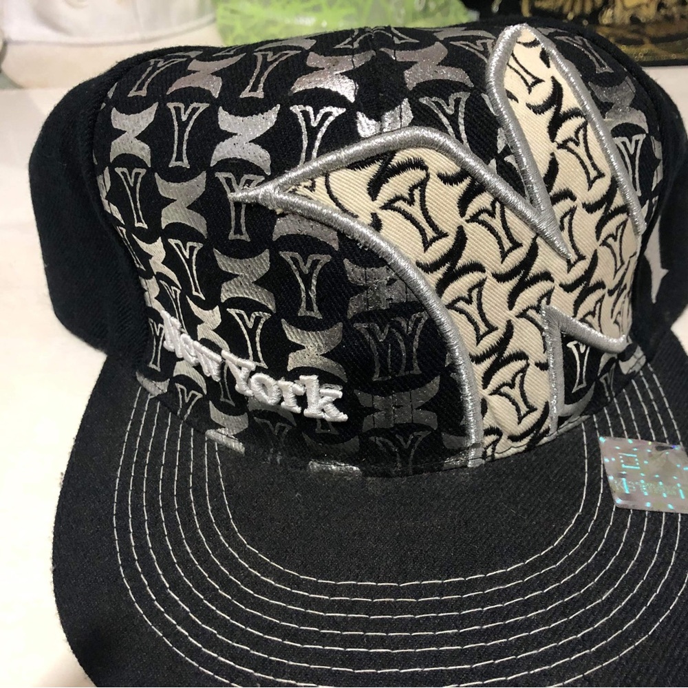 K&BEthos fitted hat